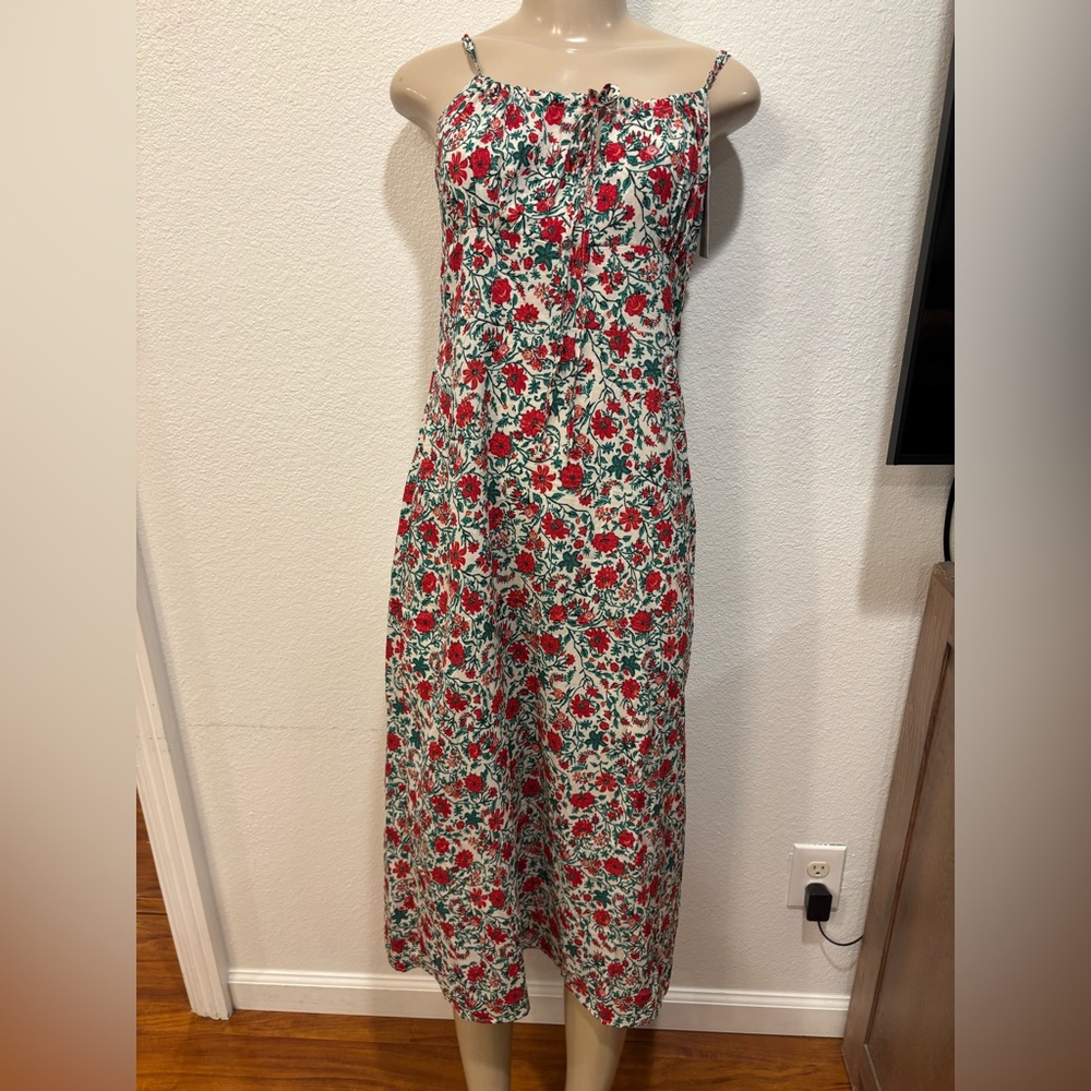 Floral Spaghetti-Strap Midi Dress in Red and Green